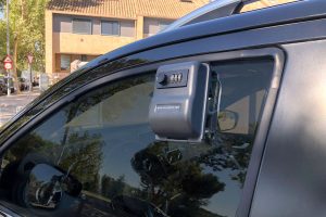 Porta-chaves em aço para janela de carro, com combinação.